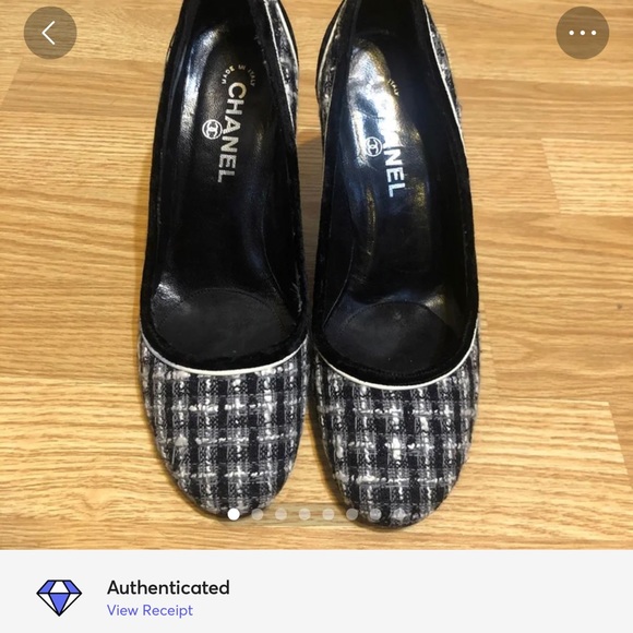 Chanel Velvet Houndstooth Pumps 39/8 - Picture 2 of 10